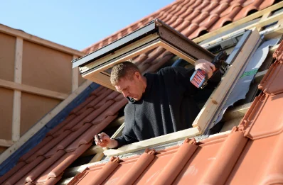 Pose de fenêtres de toit Velux à Trizay